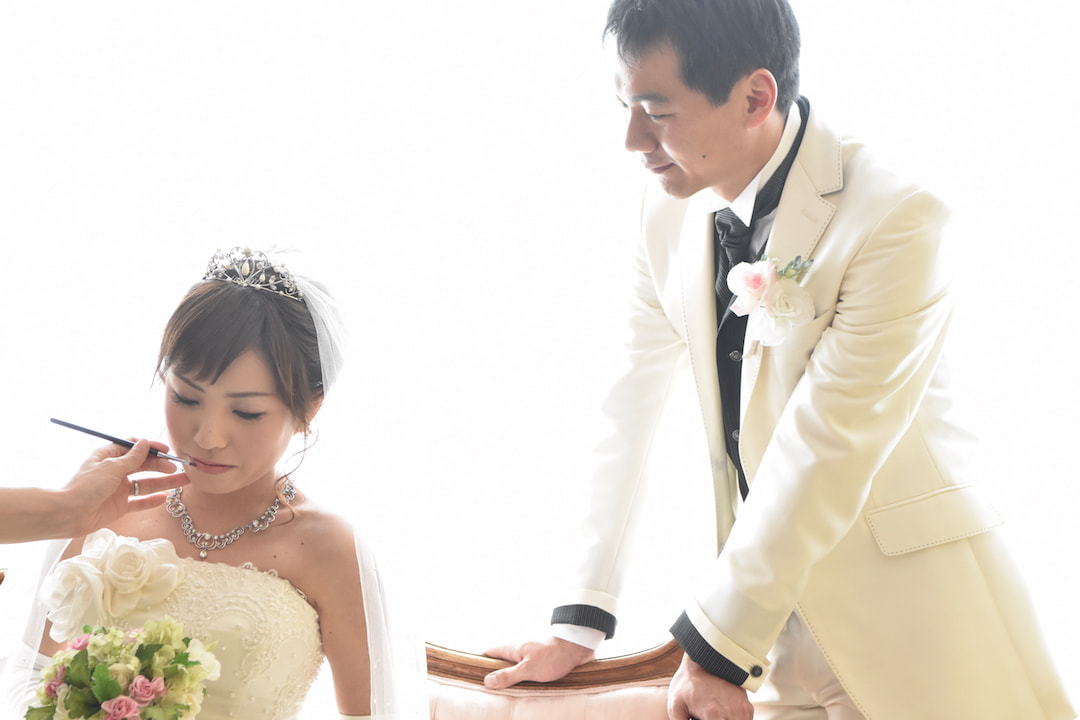 データ付きのフォトウエディングと写真だけの結婚式