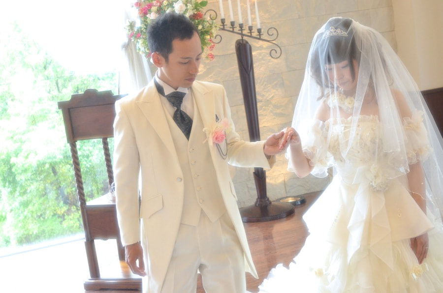 データ付きのフォトウエディングと写真だけの結婚式