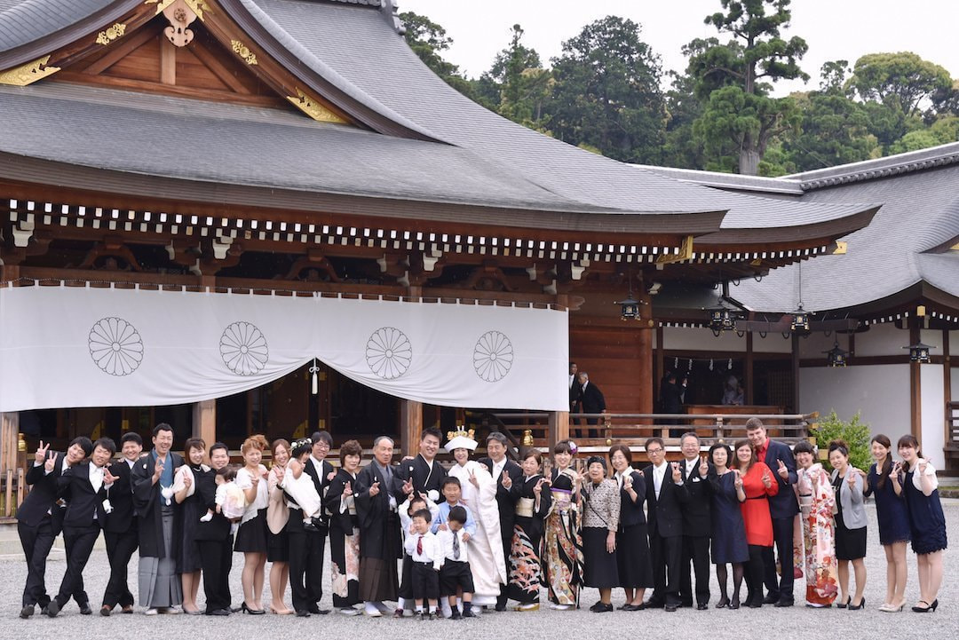 神社で神前式の白無垢の写真