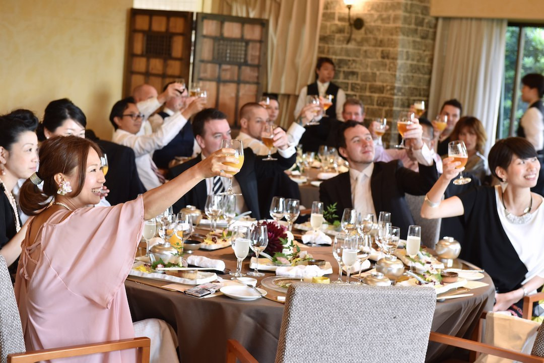 結婚式の外注持ち込みカメラマンのスナップ写真