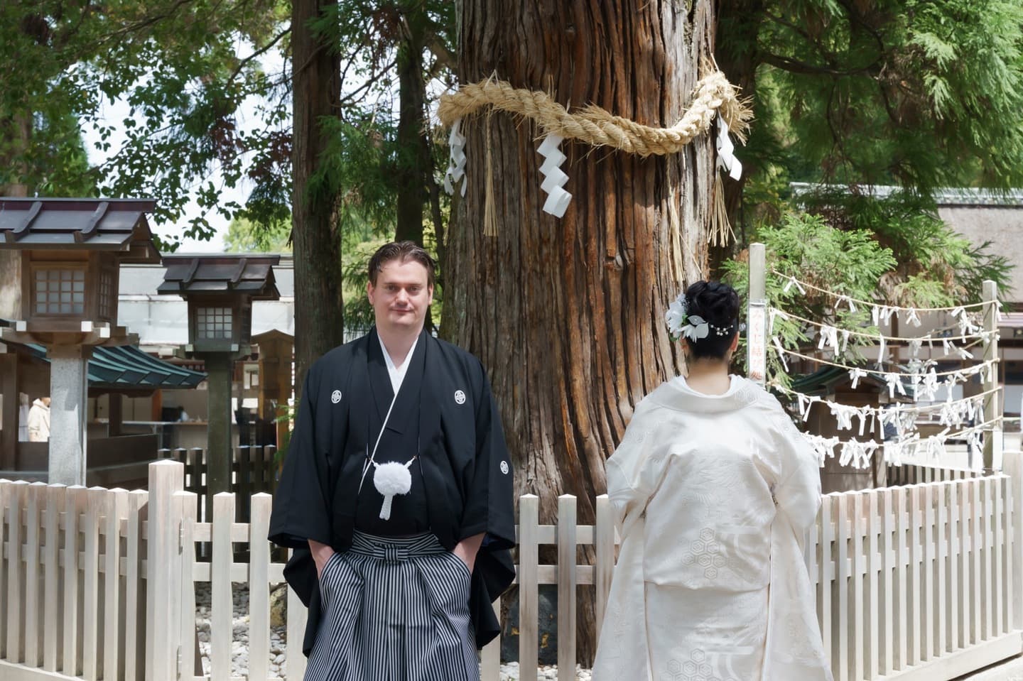 神社で結婚式の白無垢の花嫁
