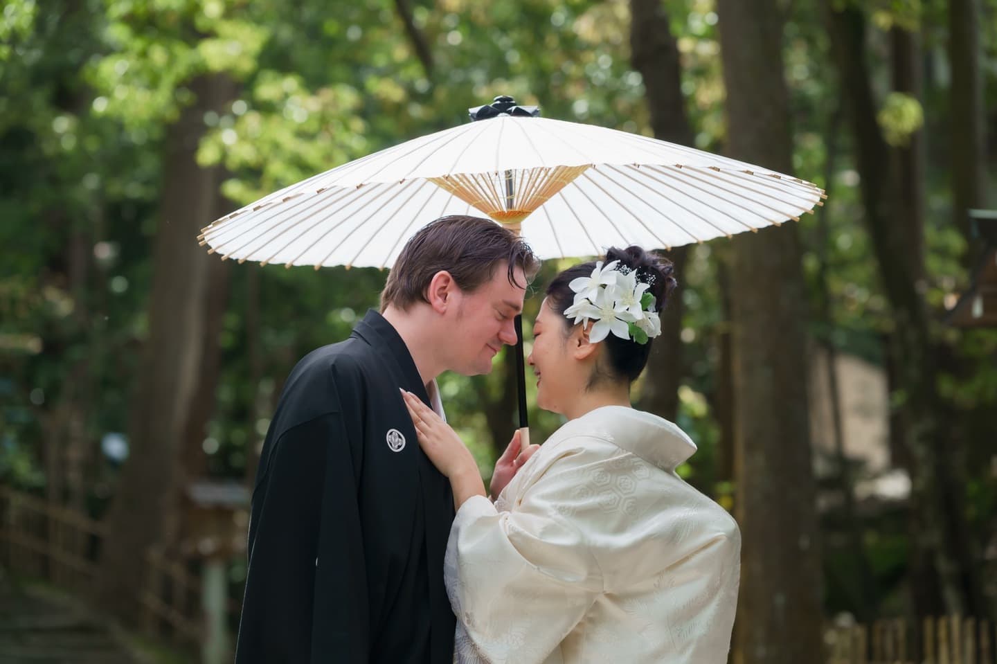 神社で結婚式の白無垢の花嫁