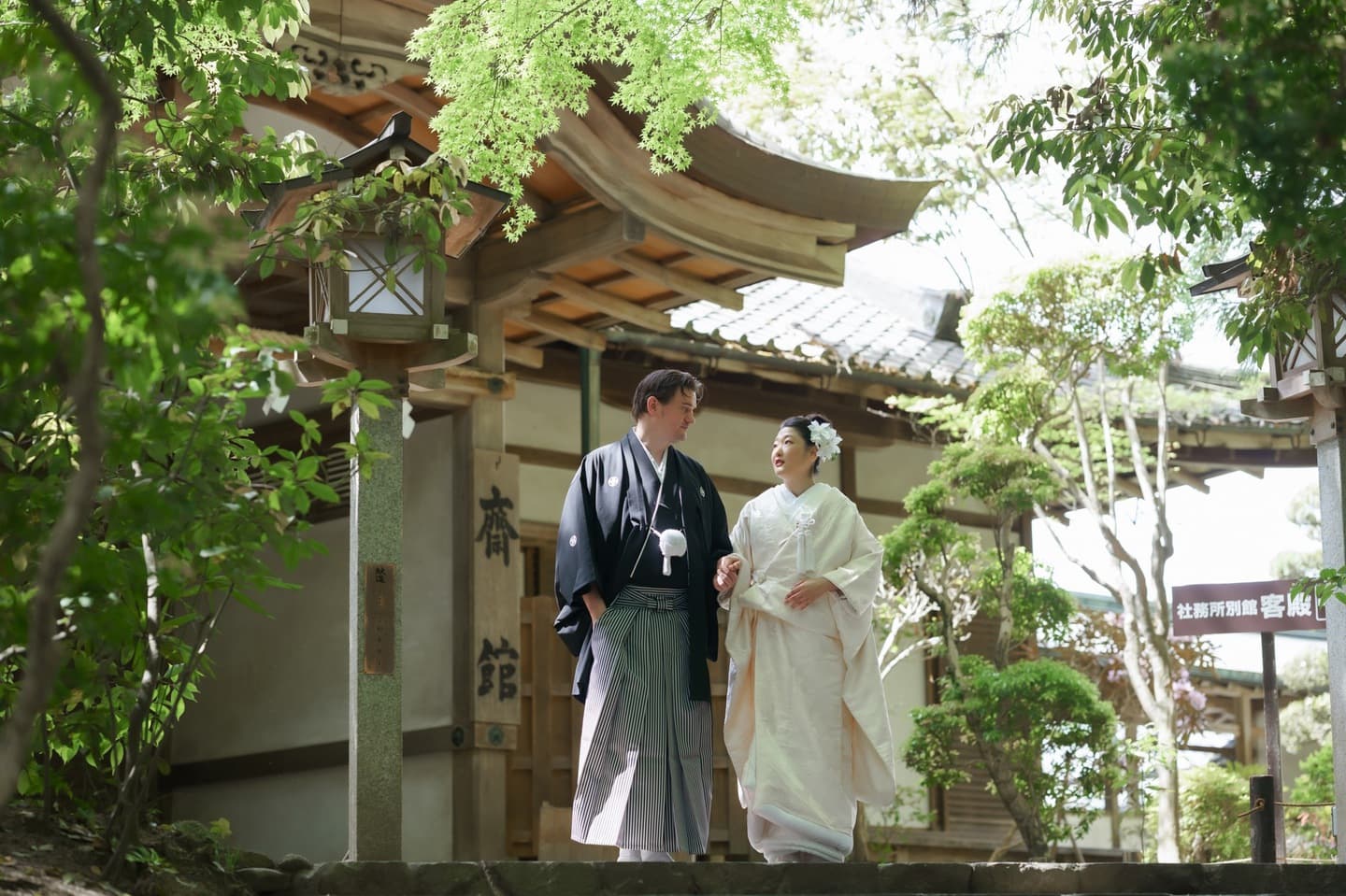 神社で結婚式の白無垢の花嫁