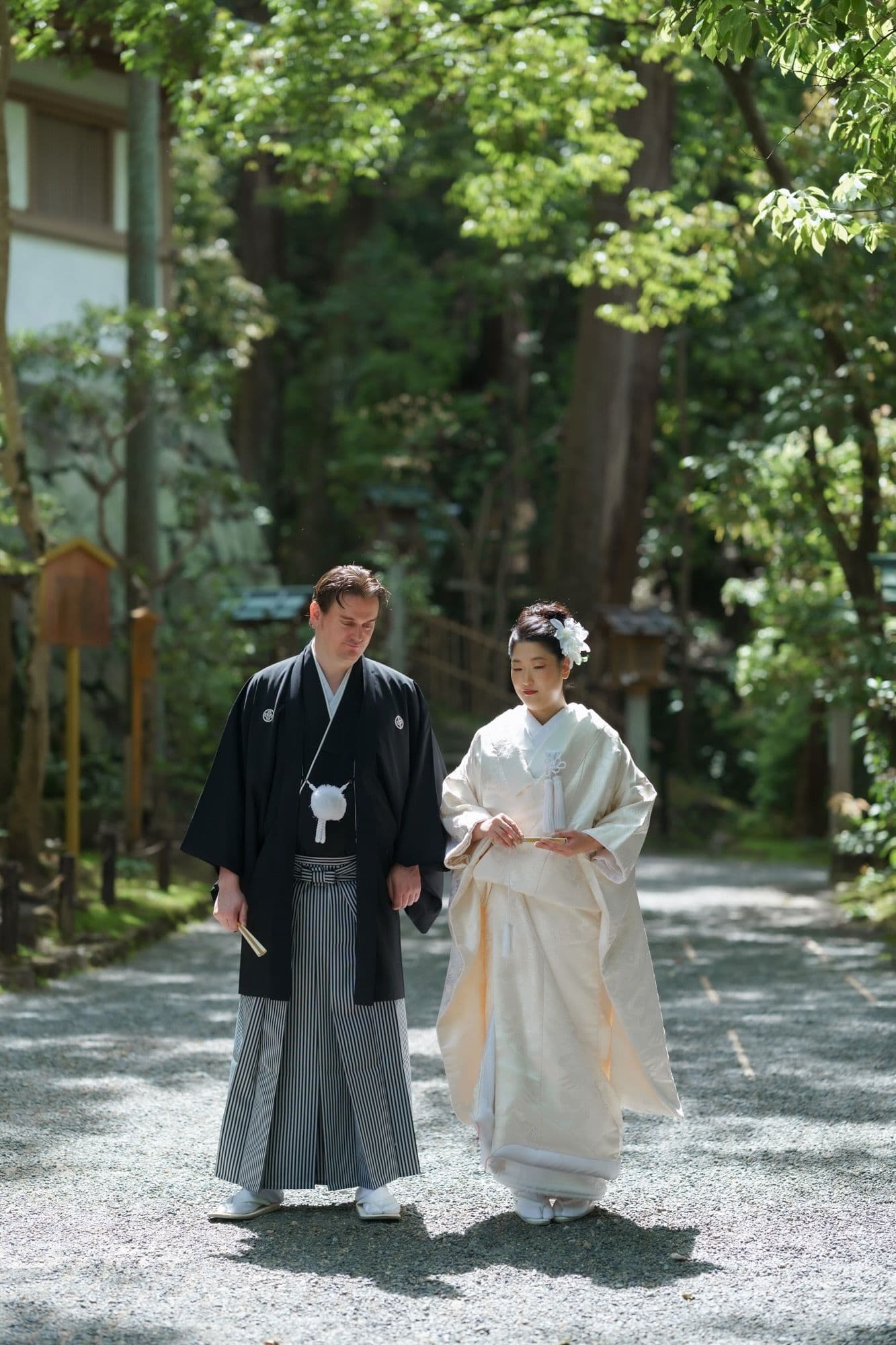 神社で結婚式の白無垢の花嫁
