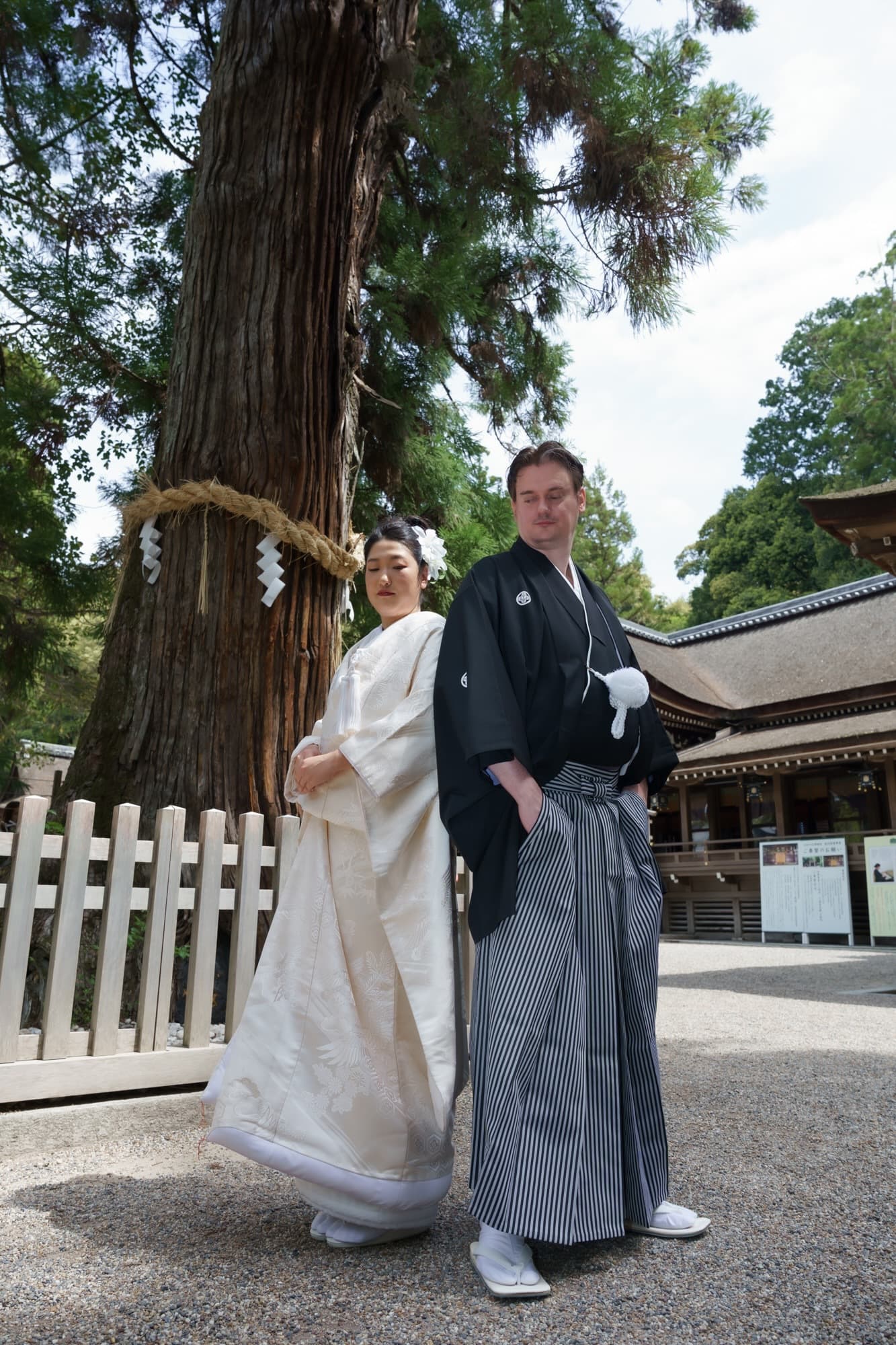 神社で結婚式の白無垢の花嫁
