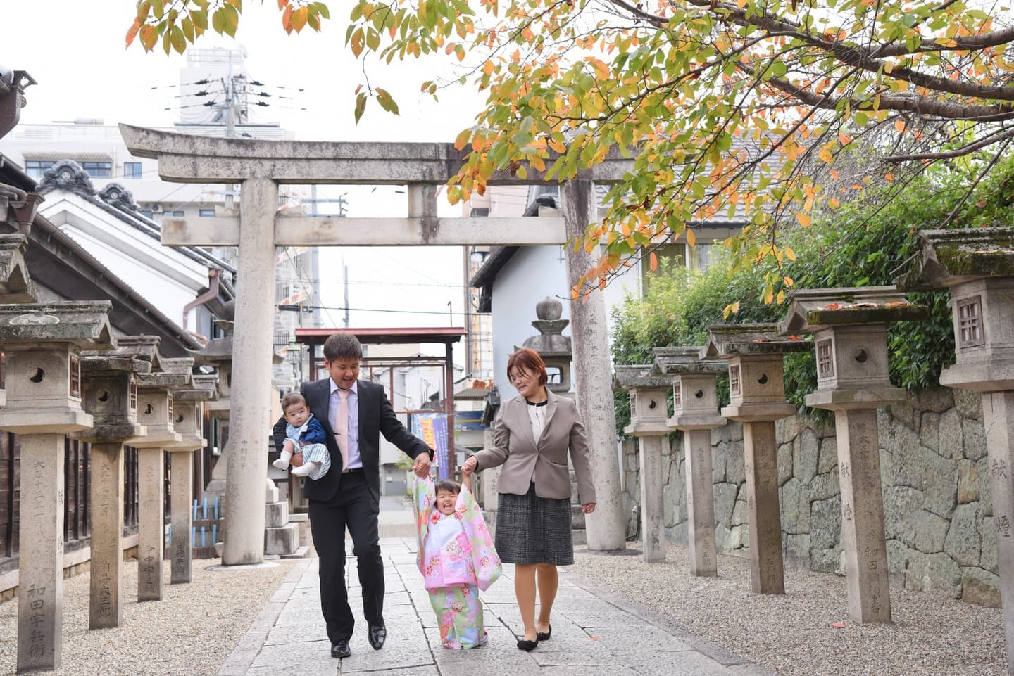 お宮参りや七五三の子供の写真