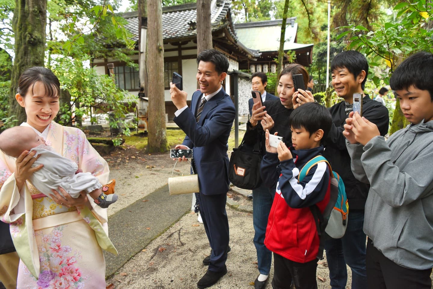 お宮参りや七五三の子供の写真