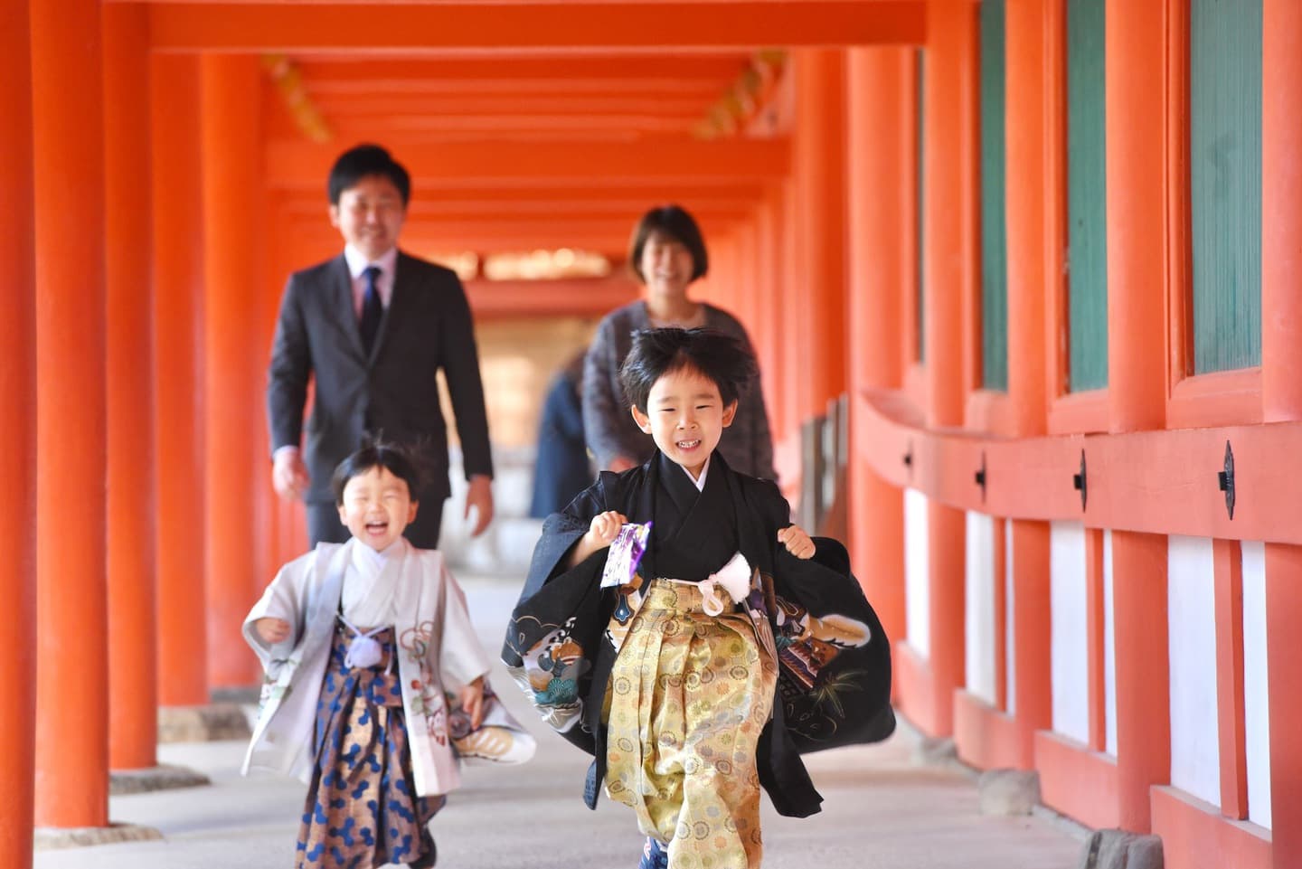 お宮参りや七五三の子供の写真