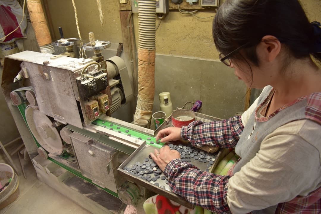 河西町貝ボタン