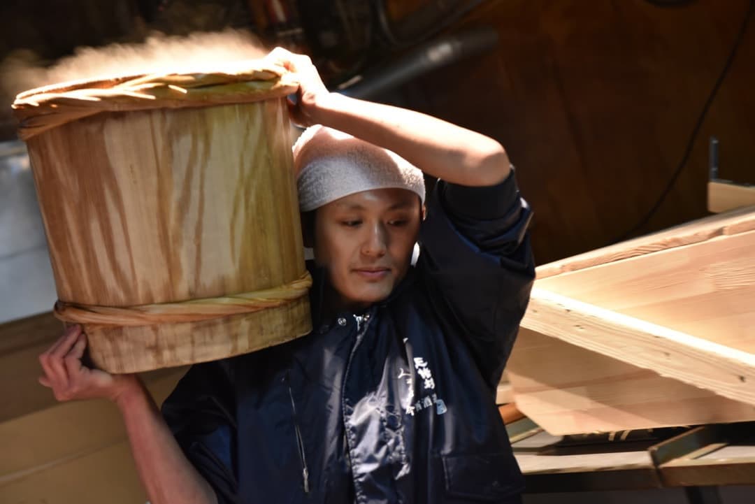 三諸杉、今西酒造のパンフレット、ホームページ用写真