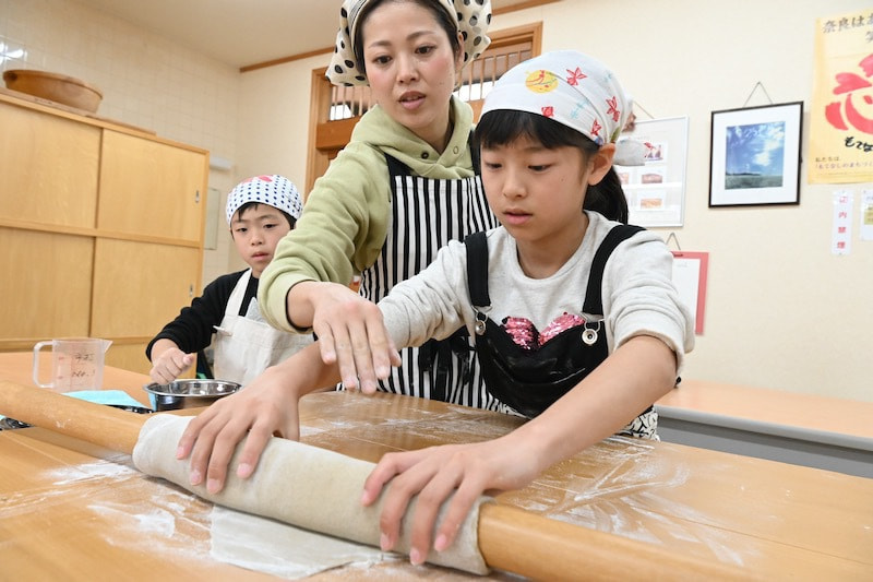 広告宣伝ようの蕎麦打ち写真