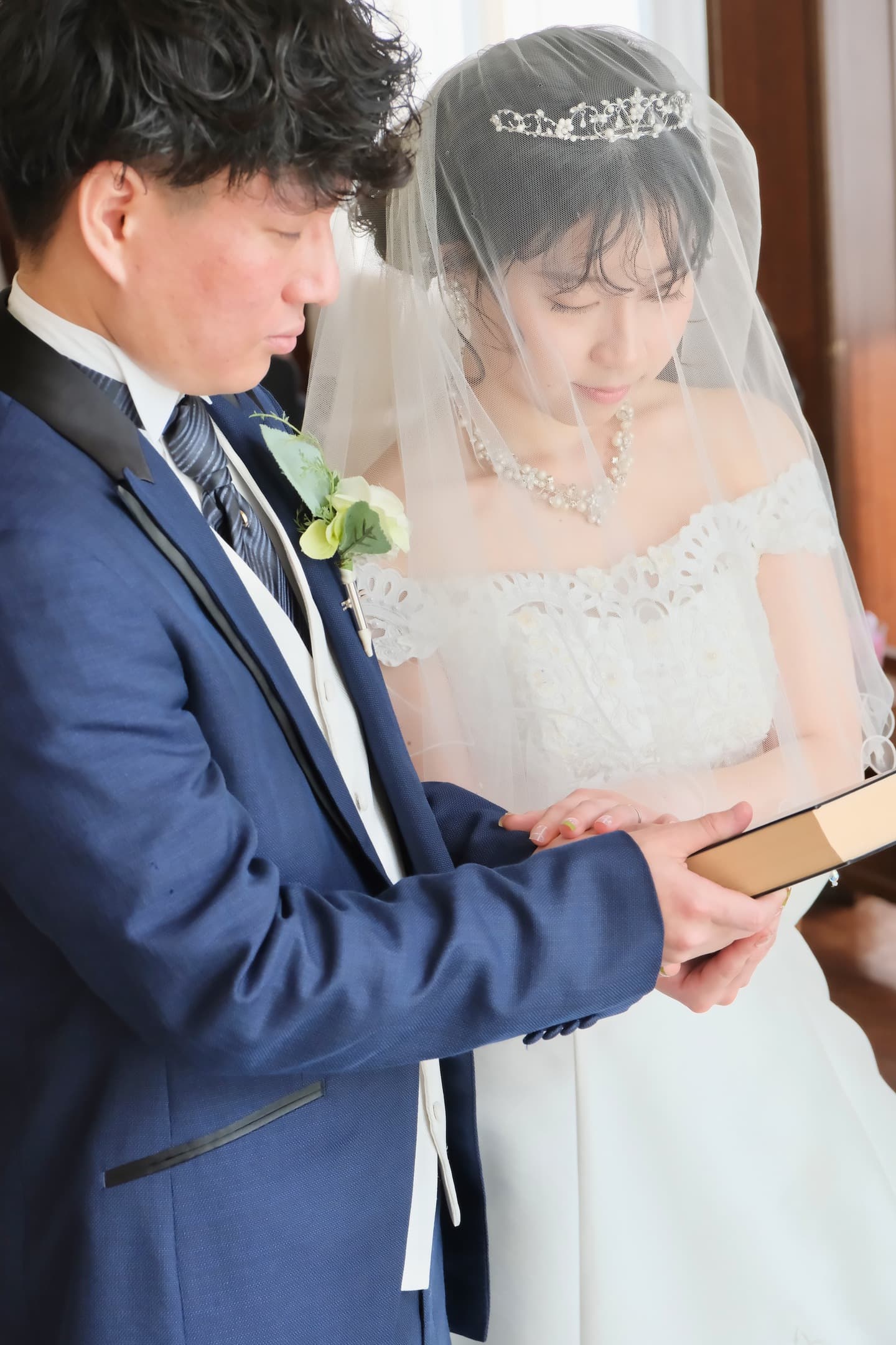 チャペルでのドレスフォトウェディングの写真