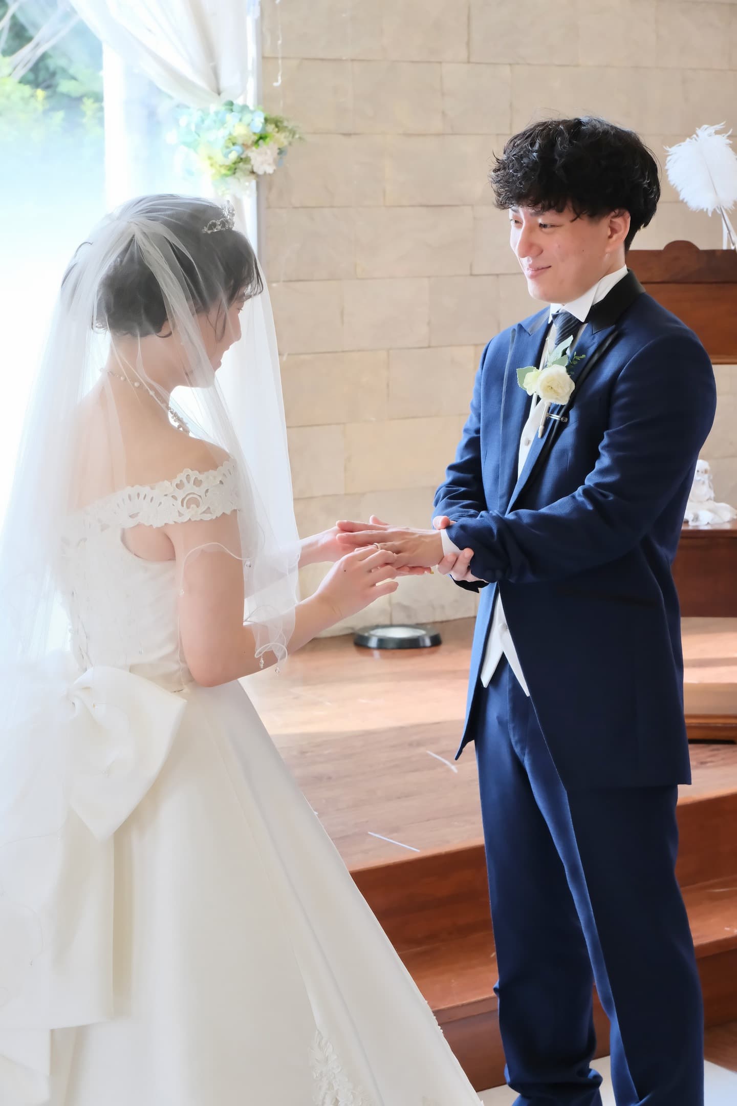 チャペルでのドレスフォトウェディングの写真