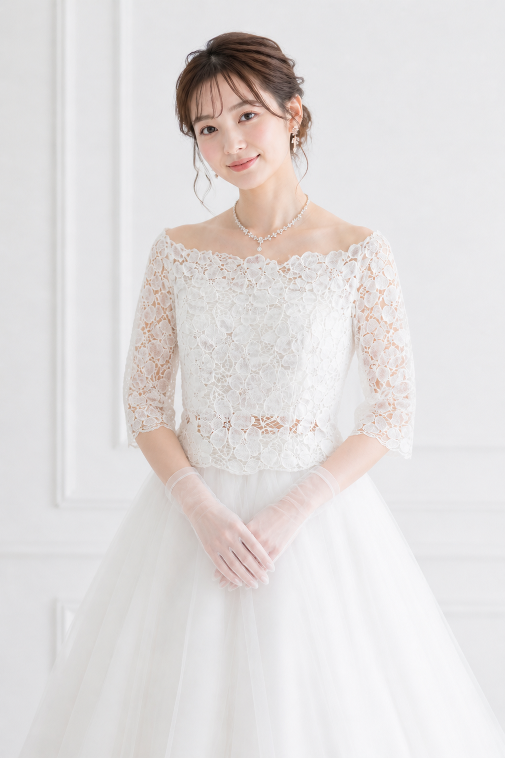 ウェディングドレスを着た女性