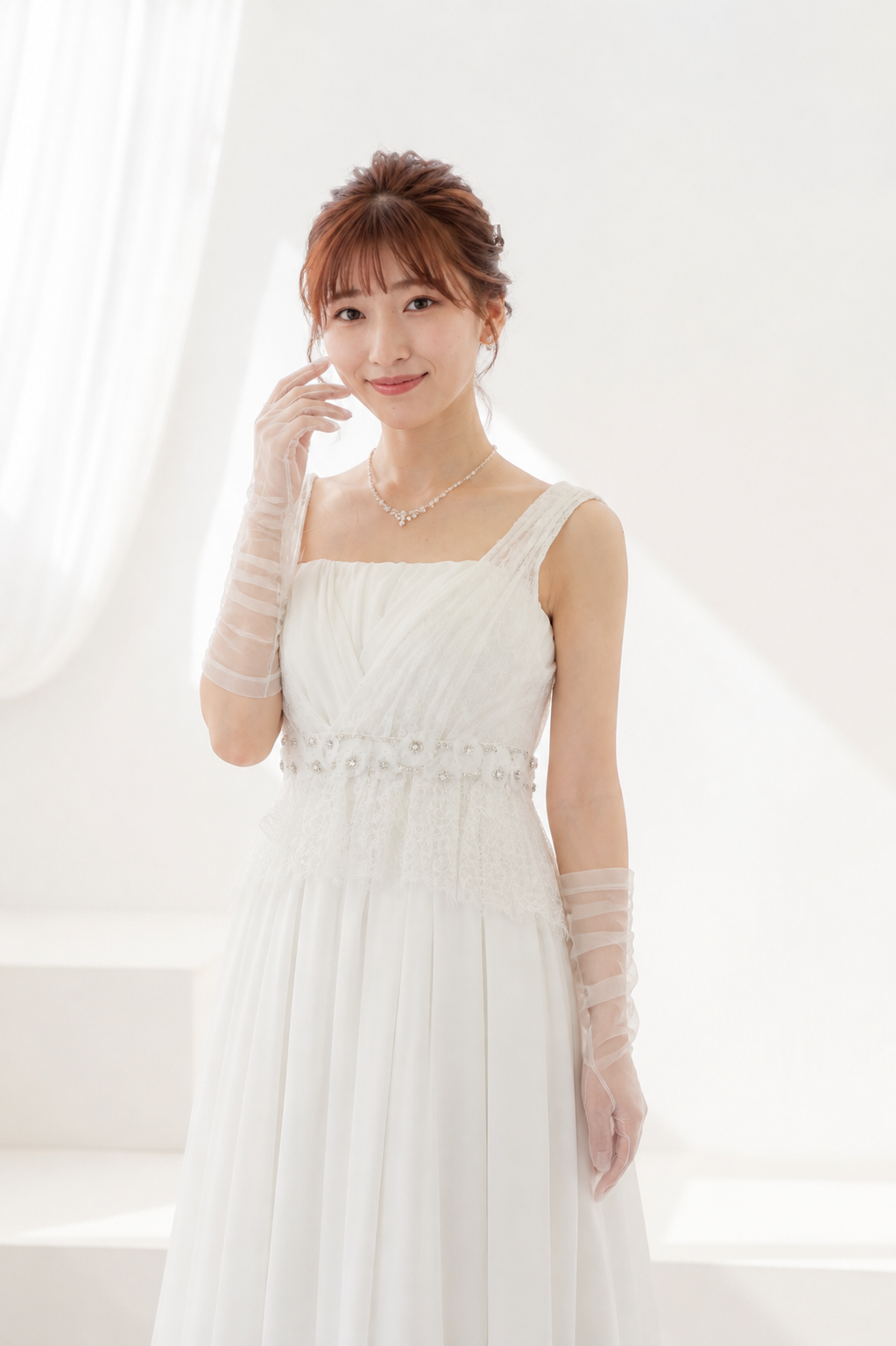 ウェディングドレスを着た女性