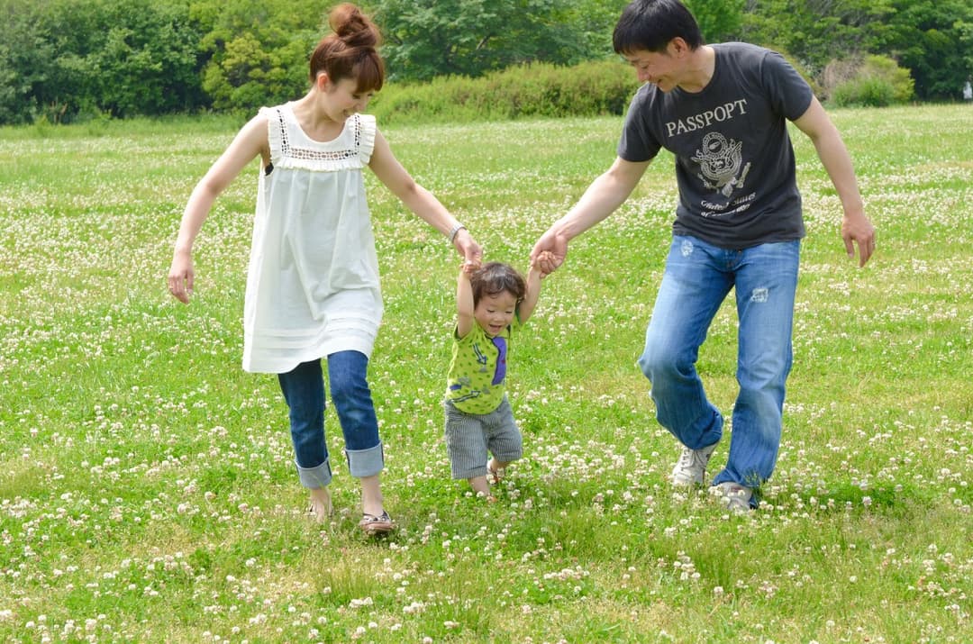 自宅や公園で家族写真