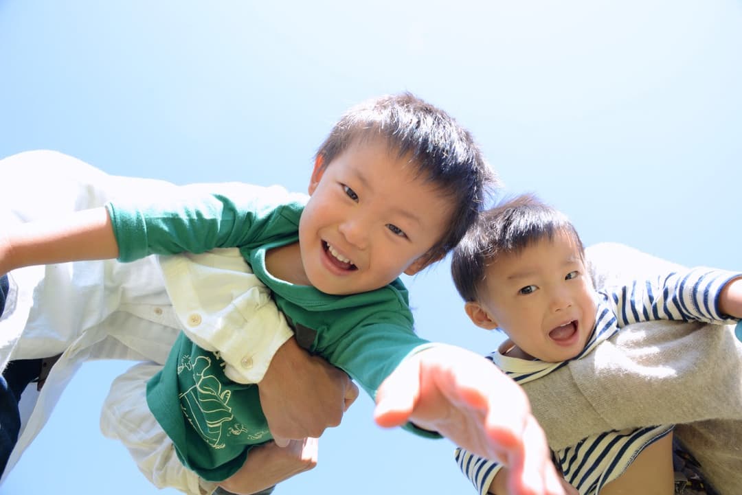 自宅や公園で家族写真
