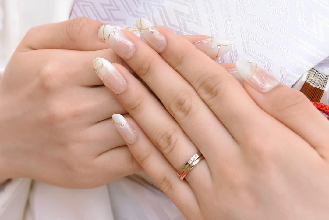 結婚式花嫁の白無垢に似合うネイルシンプルネイル白無垢用の写真