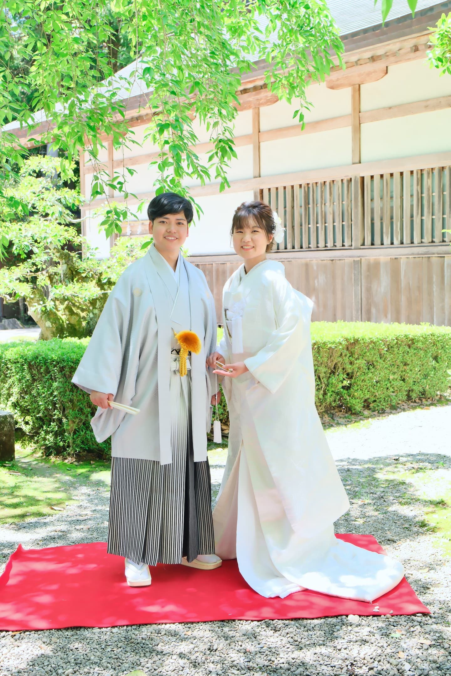 神社での結婚式写真
