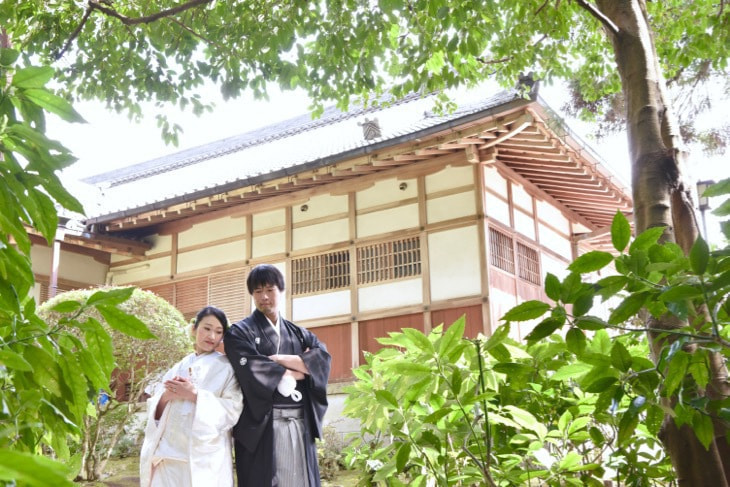 大神神社で白無垢で結婚式の花嫁