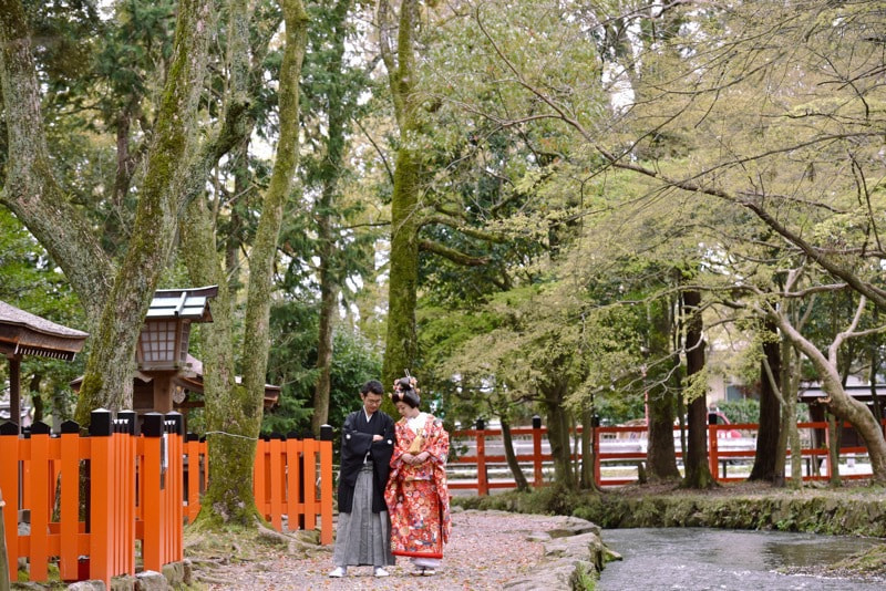 京都の上賀茂神社での神前結婚式の写真