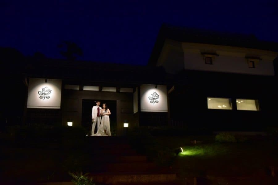 天理市のル・レーヴで食事会を楽しむ新郎新婦