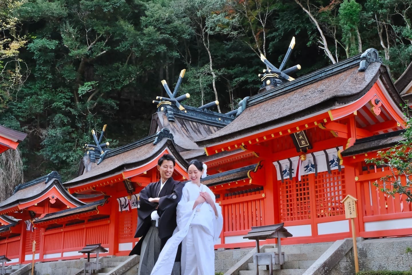 和装衣装で熊野那智大社で結婚式の写真