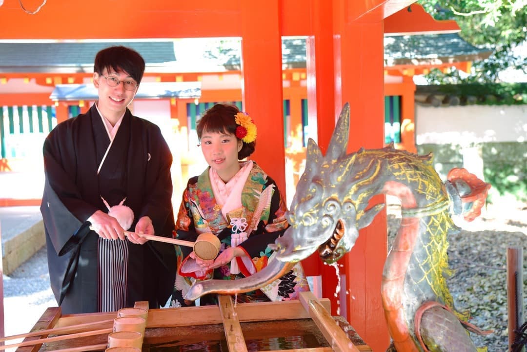 https://2kiki.com/jinja/wedding/hayatama-13.html