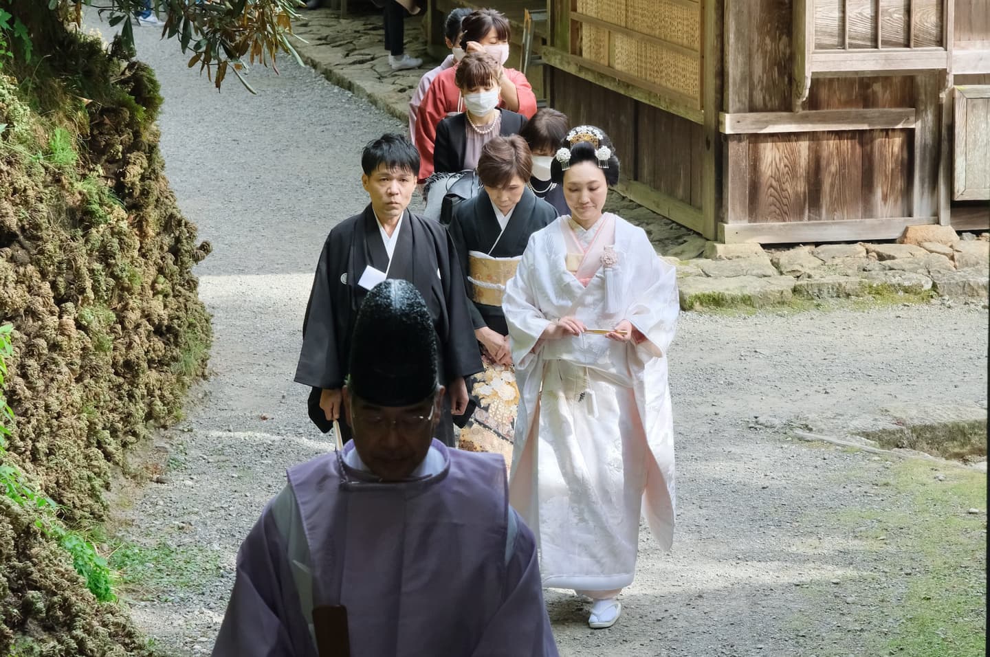 和装衣装で玉置神社で結婚式の花嫁