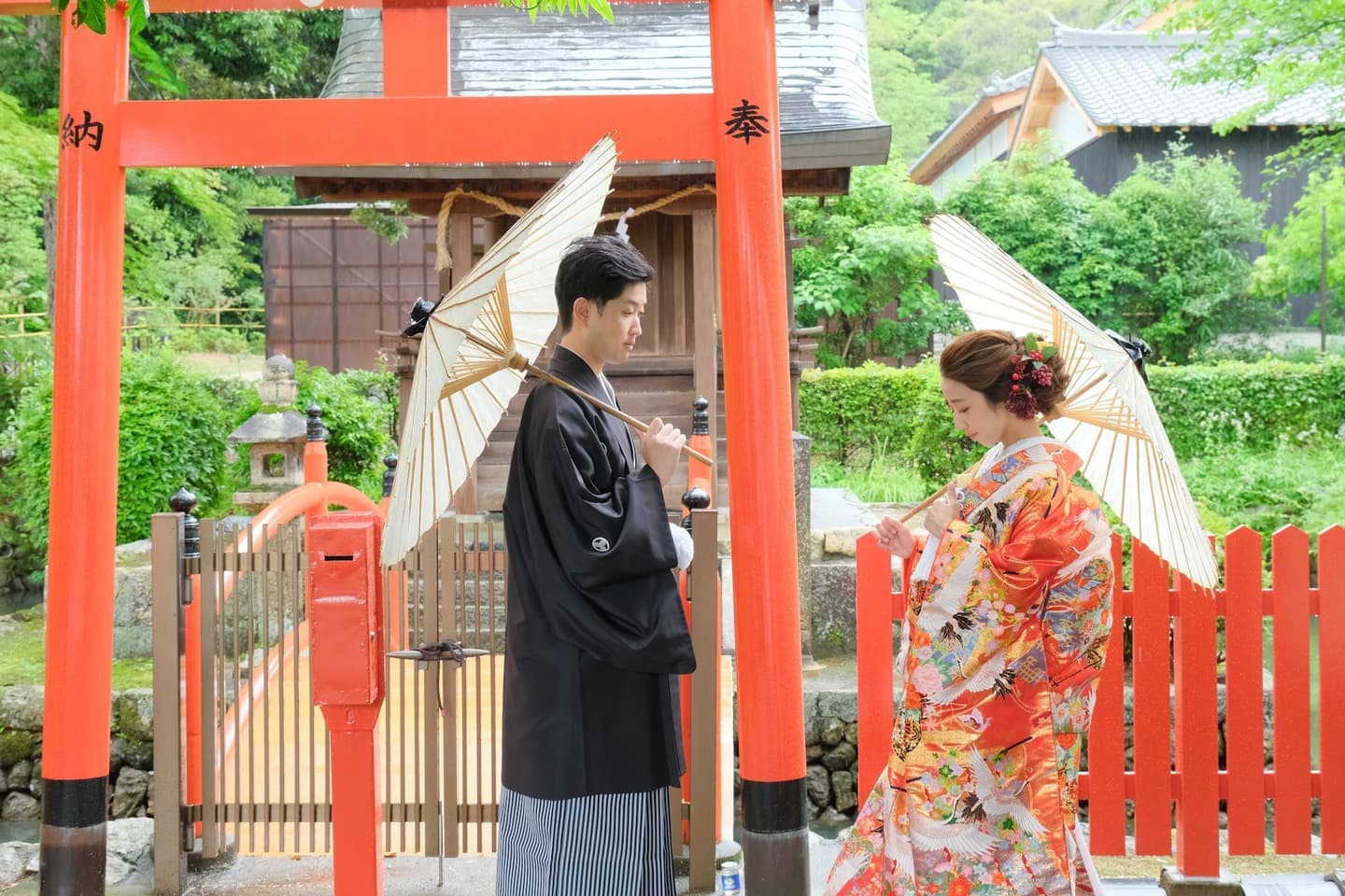 奈良の神社で結婚式の和装衣装