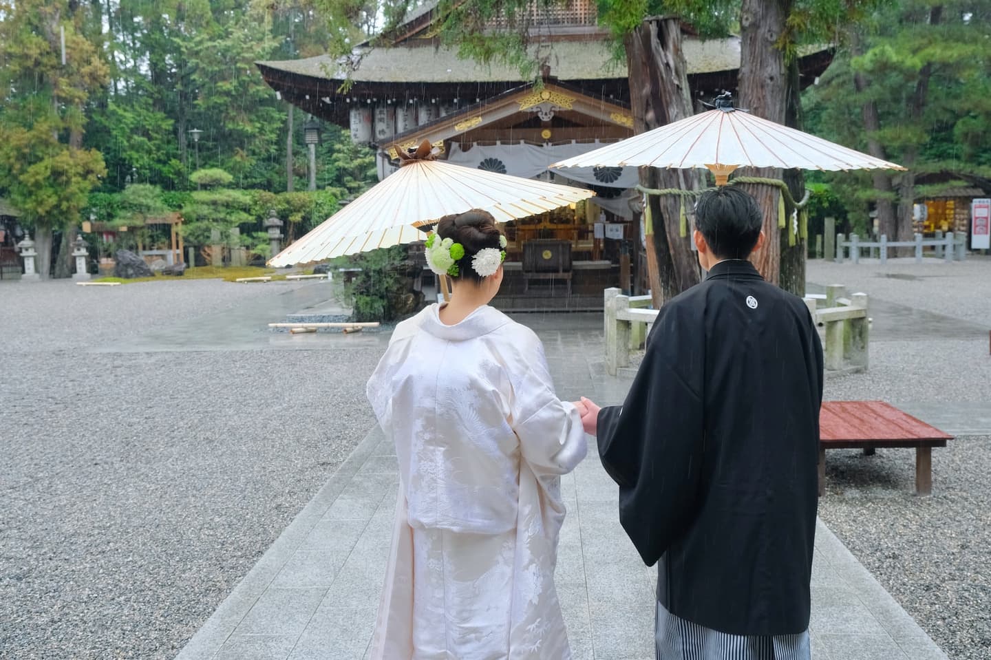 建部大社の結婚式で白無垢の花嫁