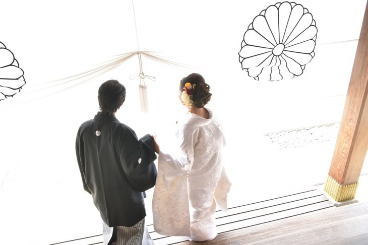 大神神社で結婚式の白無垢花嫁