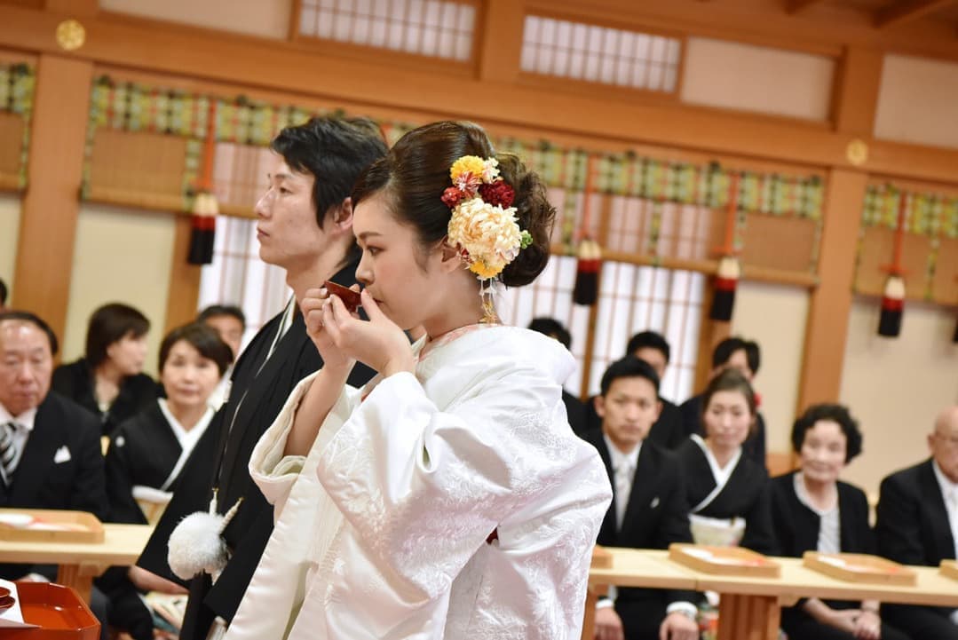 大神神社での神前結婚式の写真