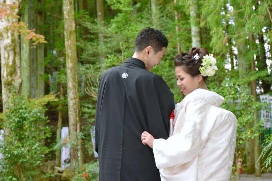 熊野本宮大社の結婚式の白無垢綿帽子