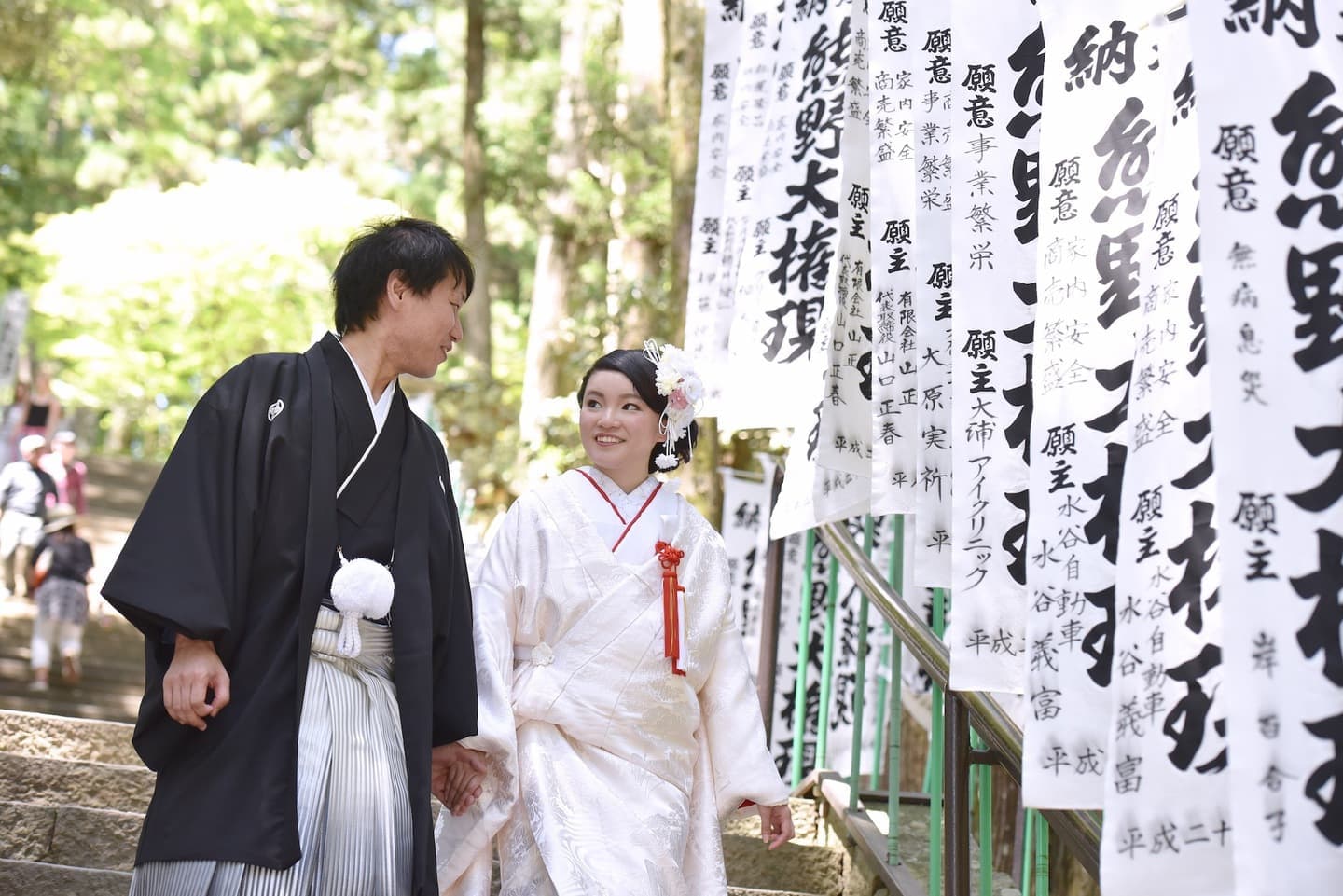 熊野本宮大社で結婚式の花嫁