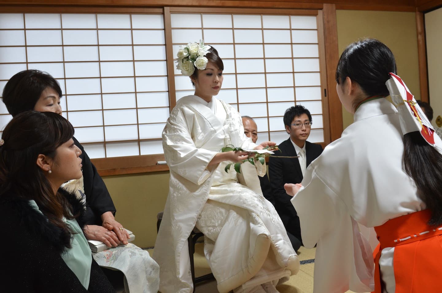 京都吉田神社で結婚式の花嫁