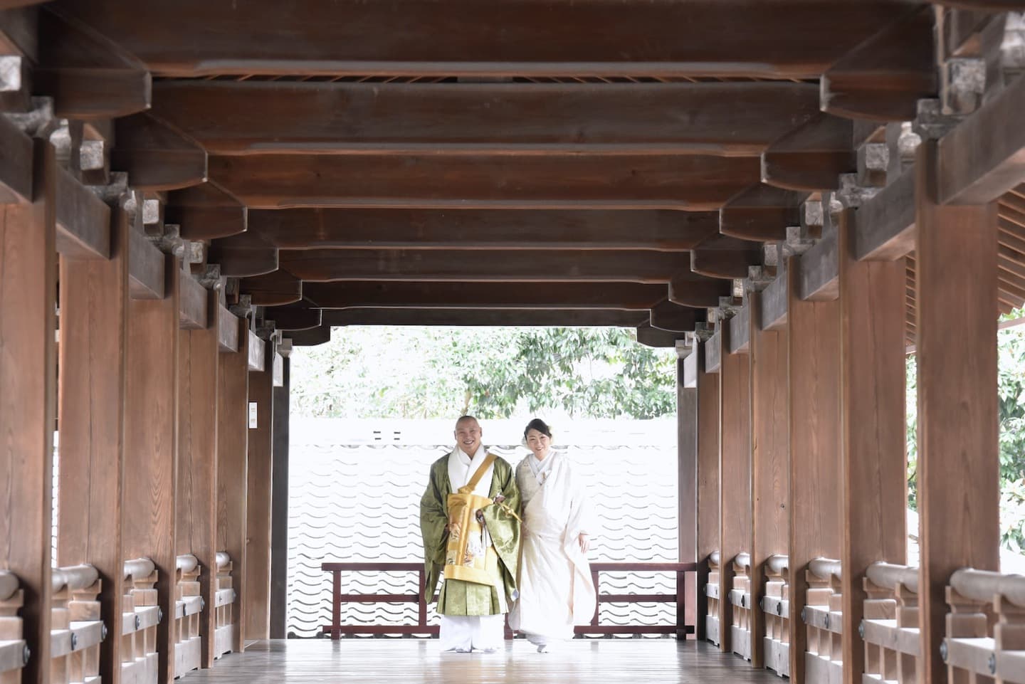 京都知恩院で仏前結婚式の新郎新婦