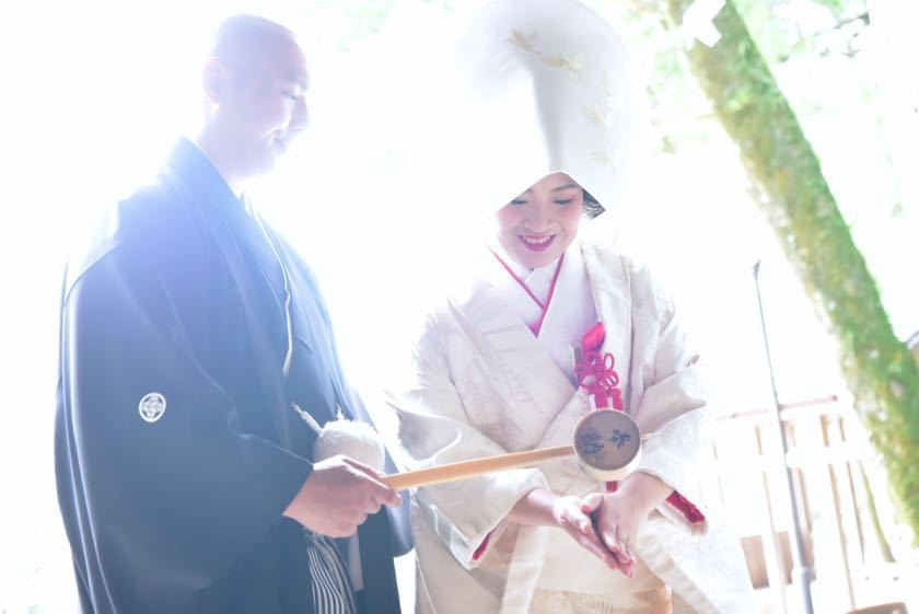 往馬大社で結婚式の白無垢の花嫁
