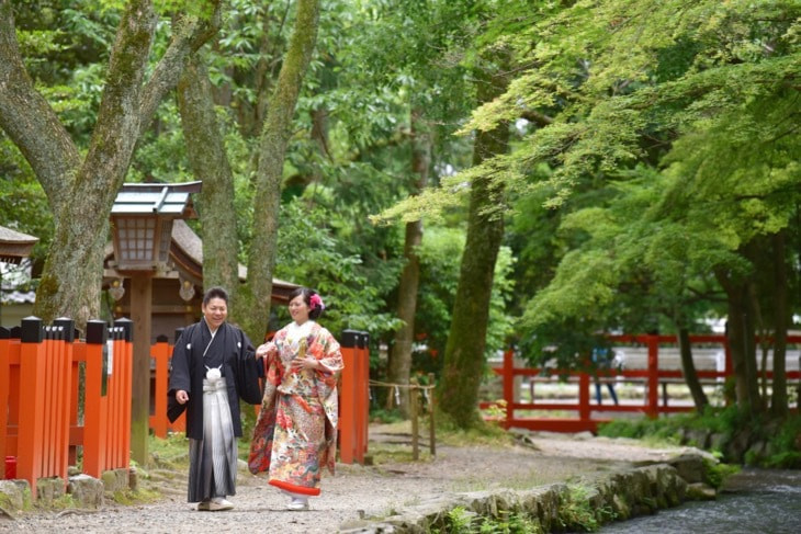 上賀茂神社で白無垢の花嫁