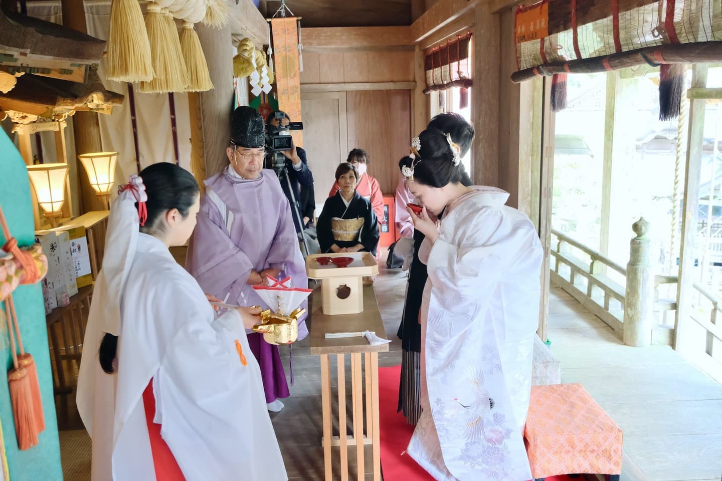 玉置神社で結婚式の花嫁