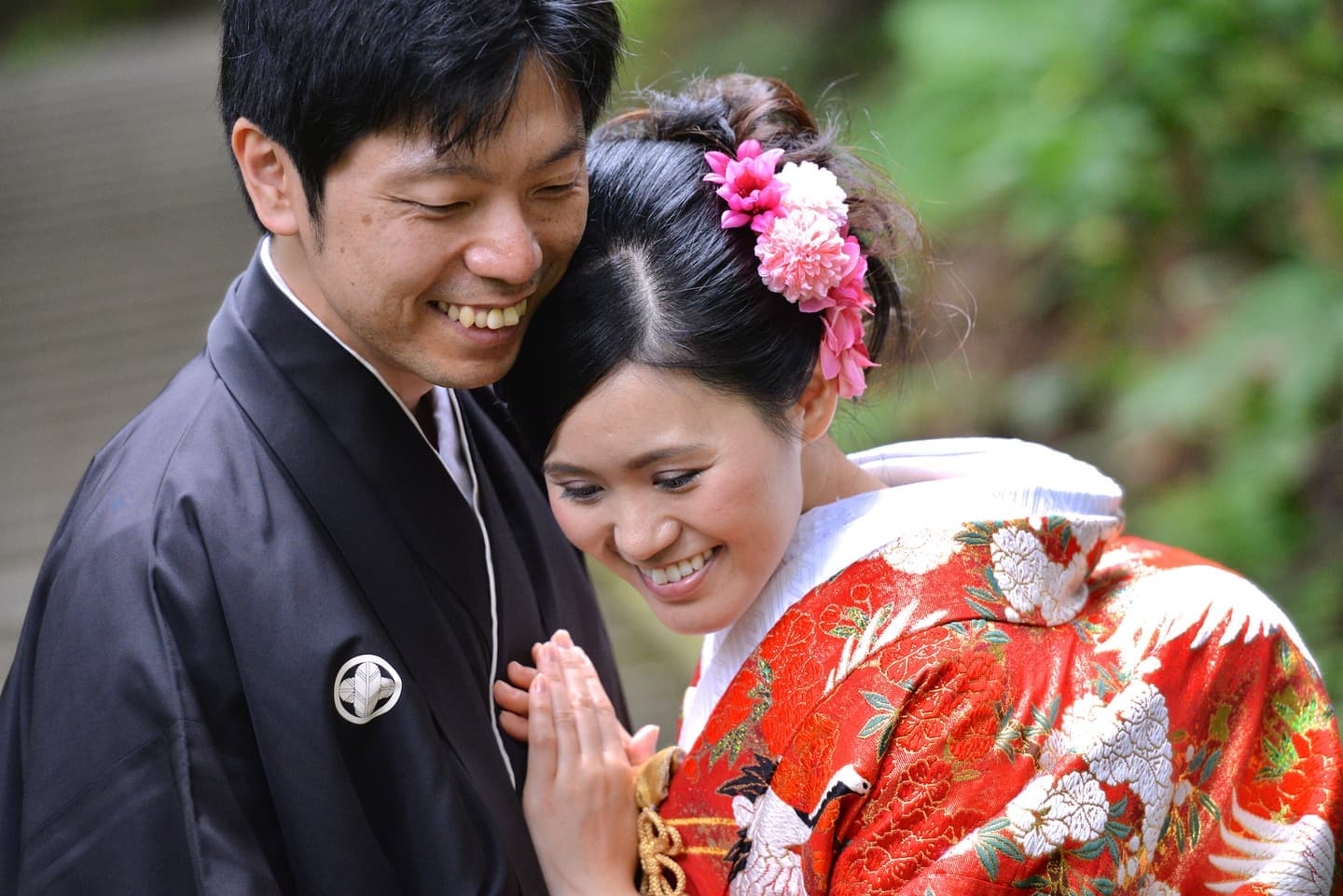 青海神社で結婚式の花嫁