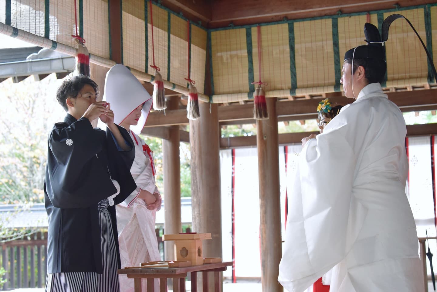 吉野神宮で結婚式の花嫁