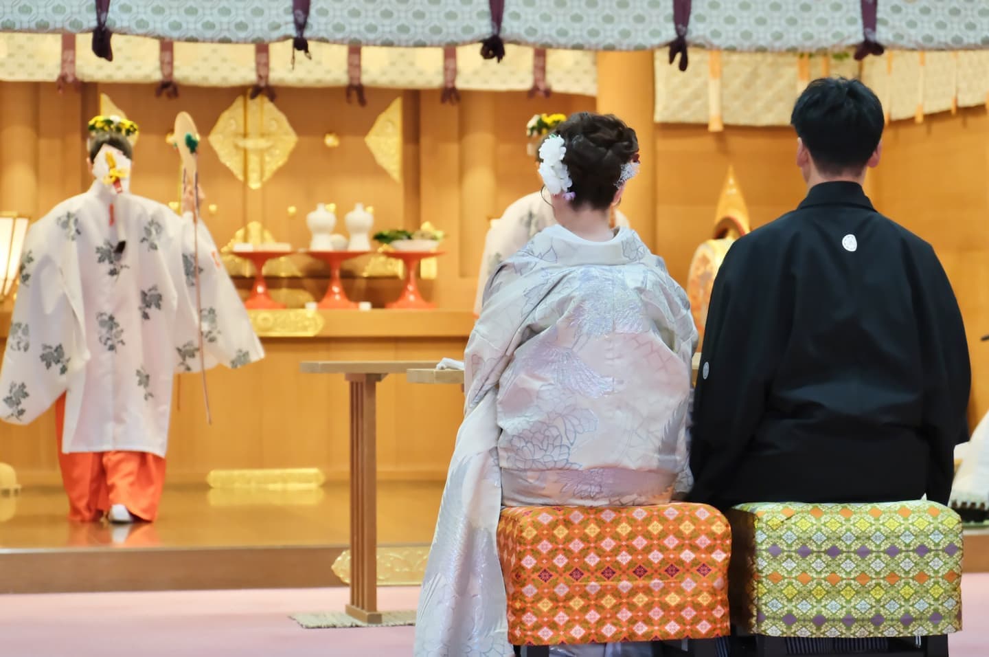 和装衣装で大神神社の結婚式の写真