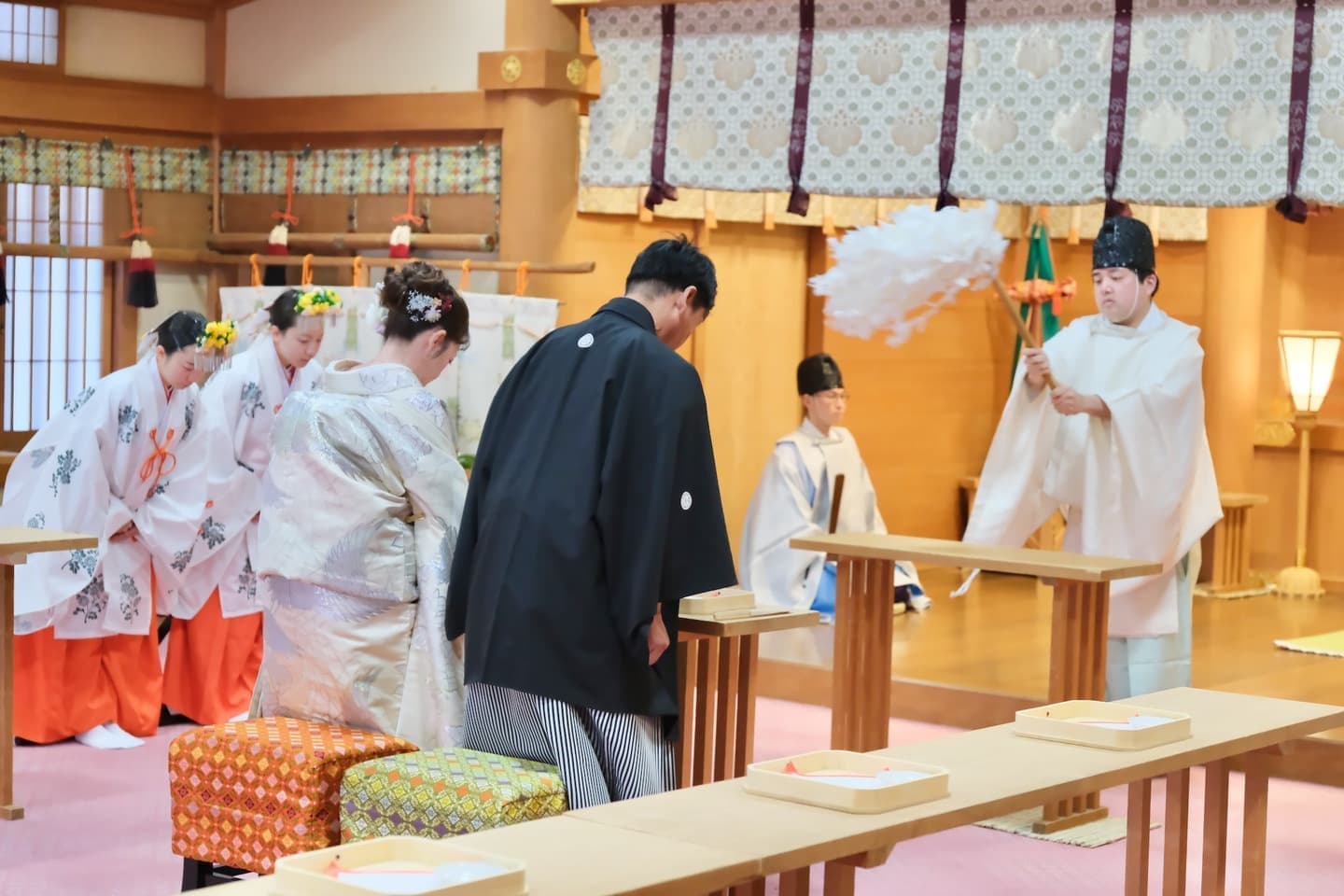 和装衣装で大神神社の結婚式の写真