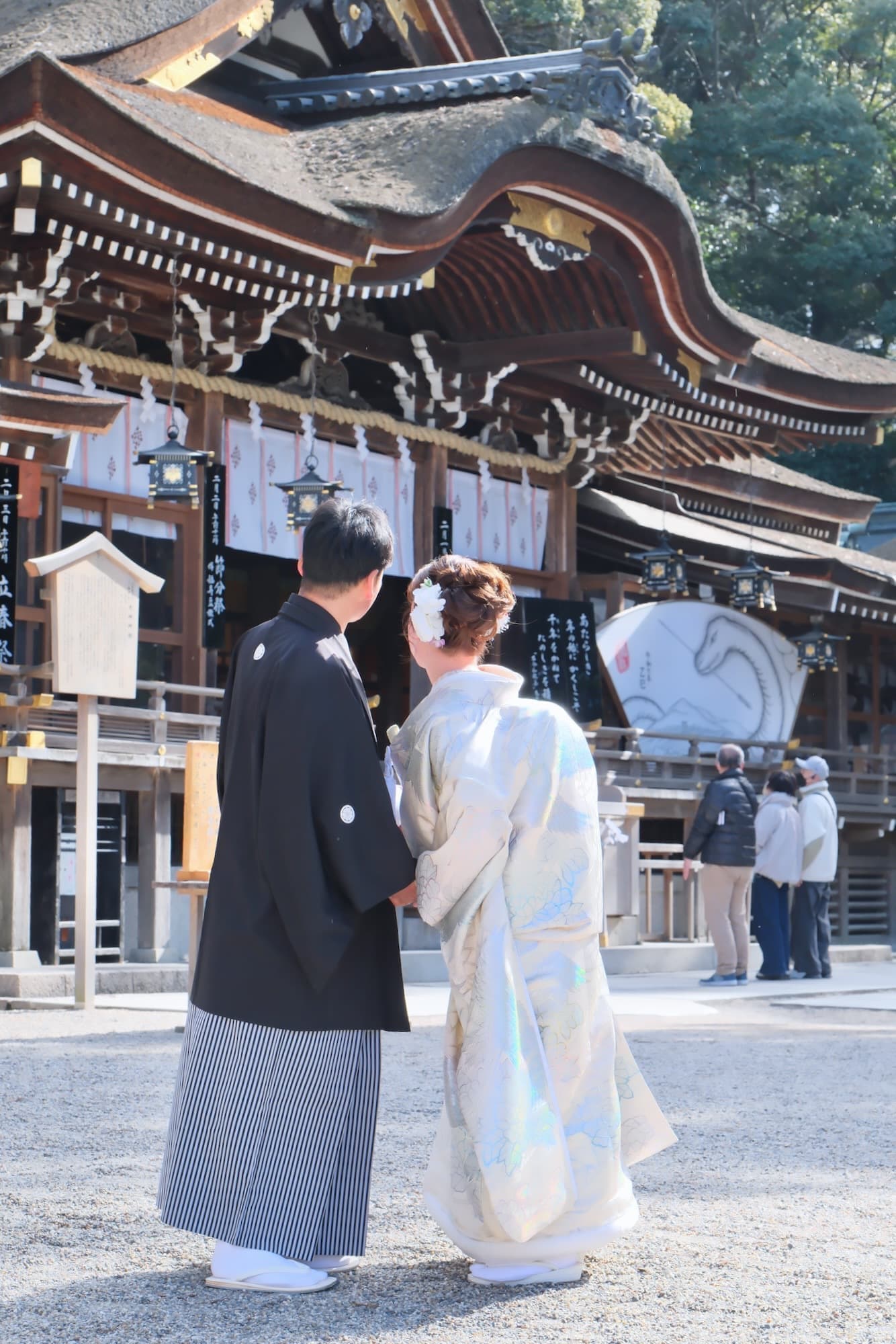 和装衣装で大神神社の結婚式の写真