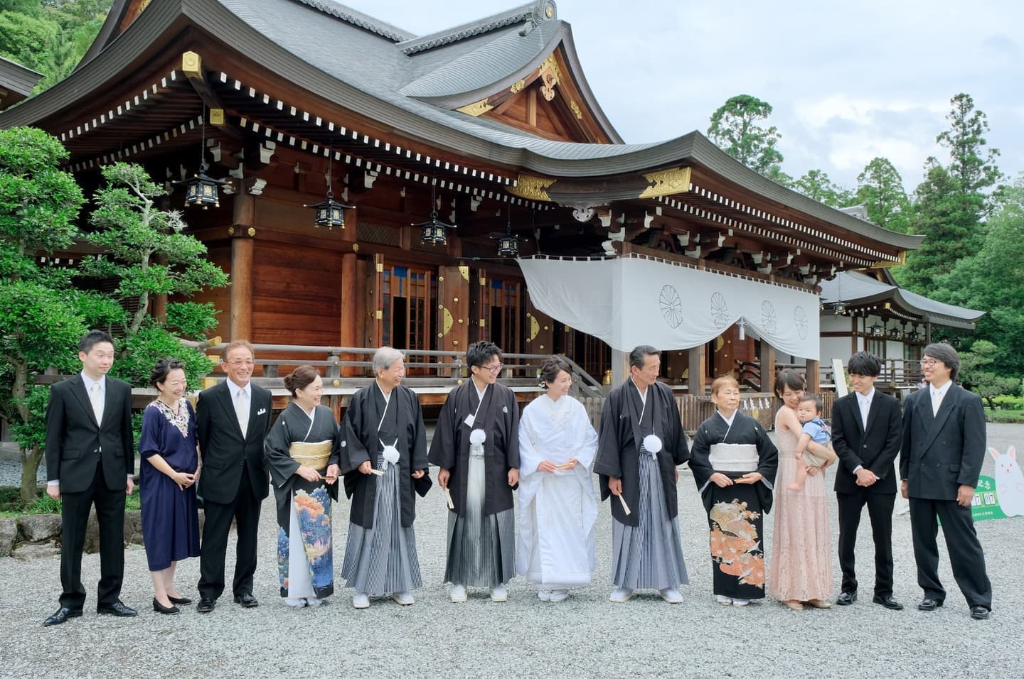 大神神社で和装衣装の結婚式の写真