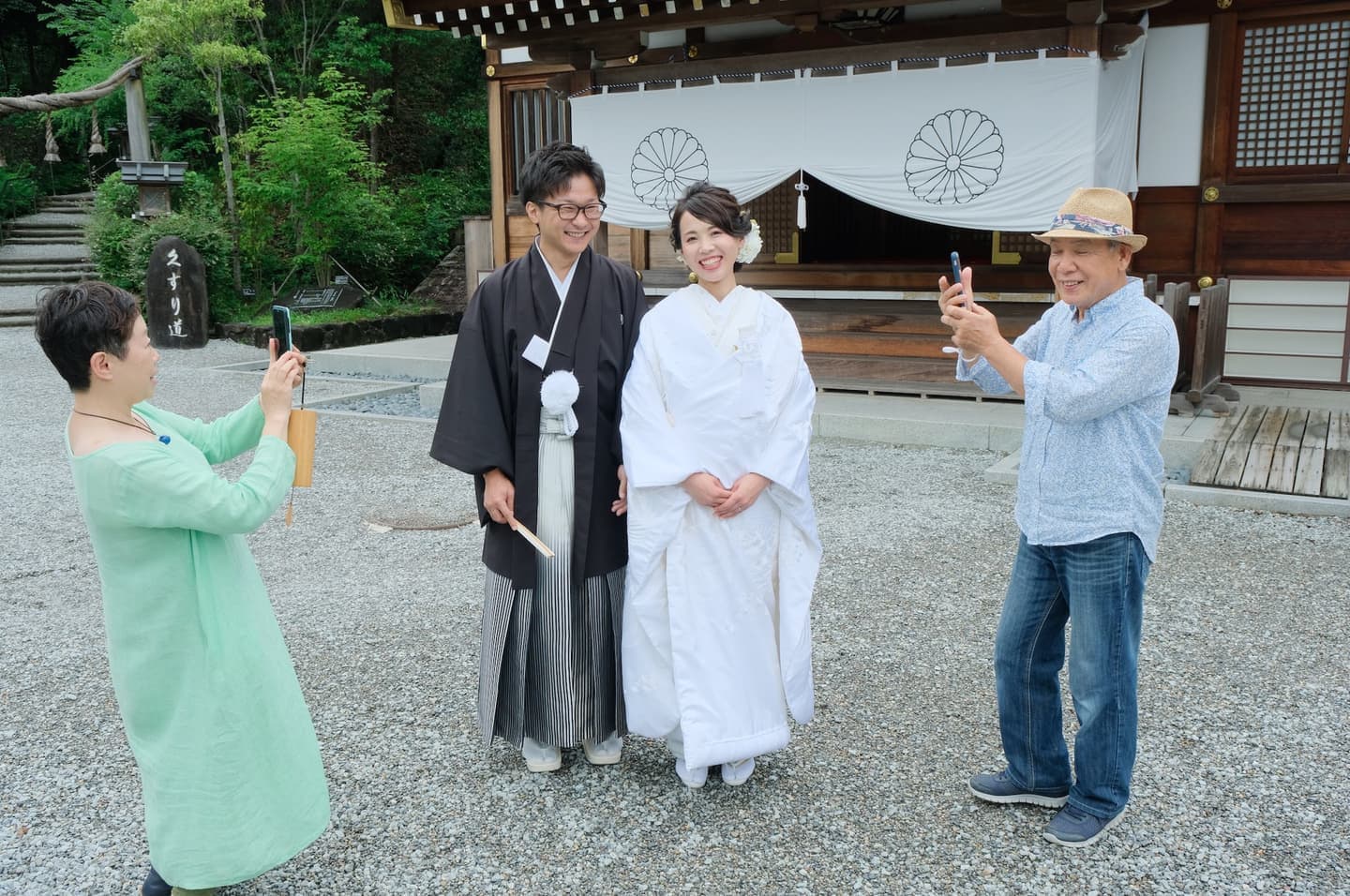 大神神社で和装衣装の結婚式の写真