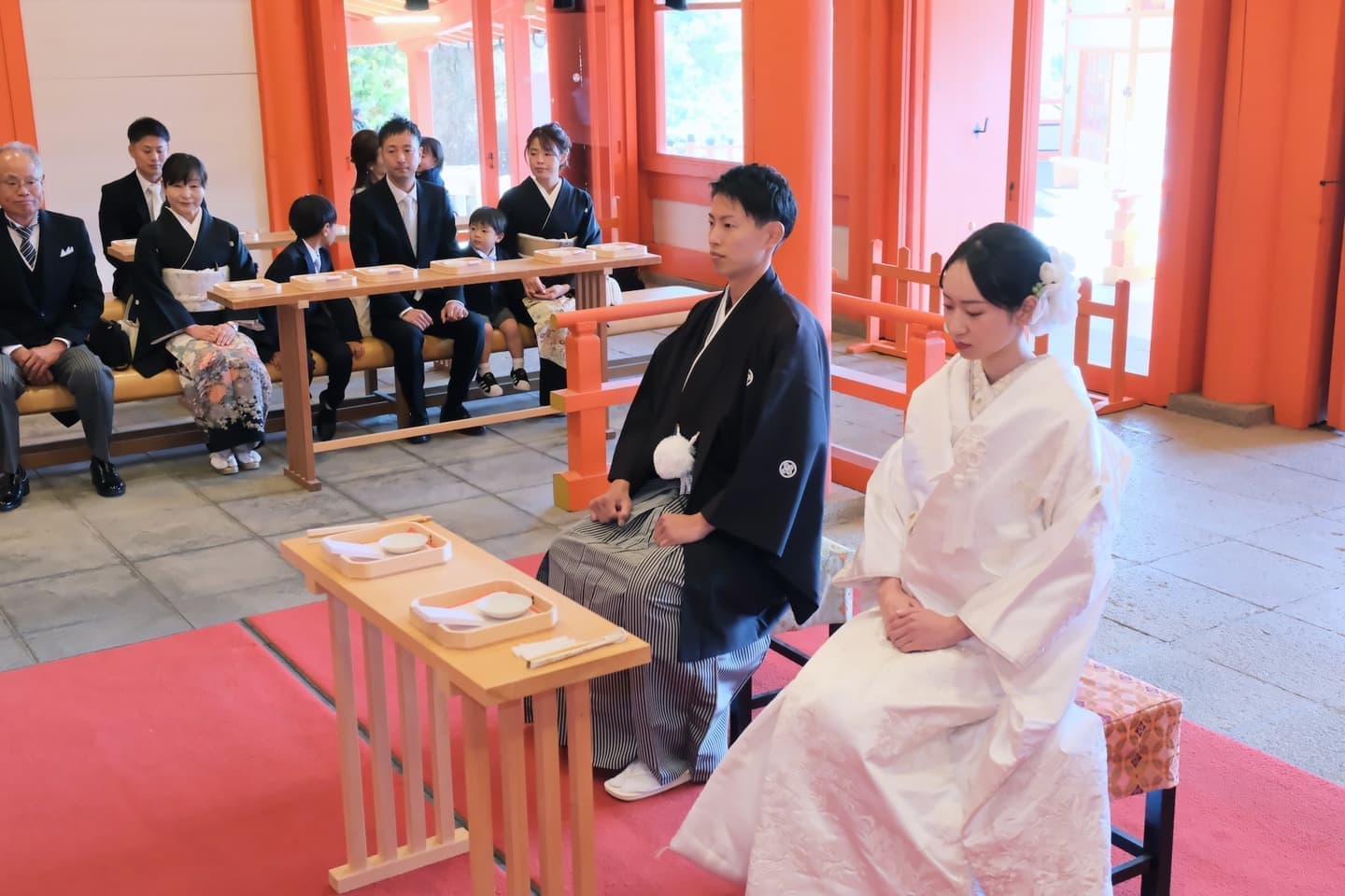 和装衣装で熊野那智大社で結婚式の写真