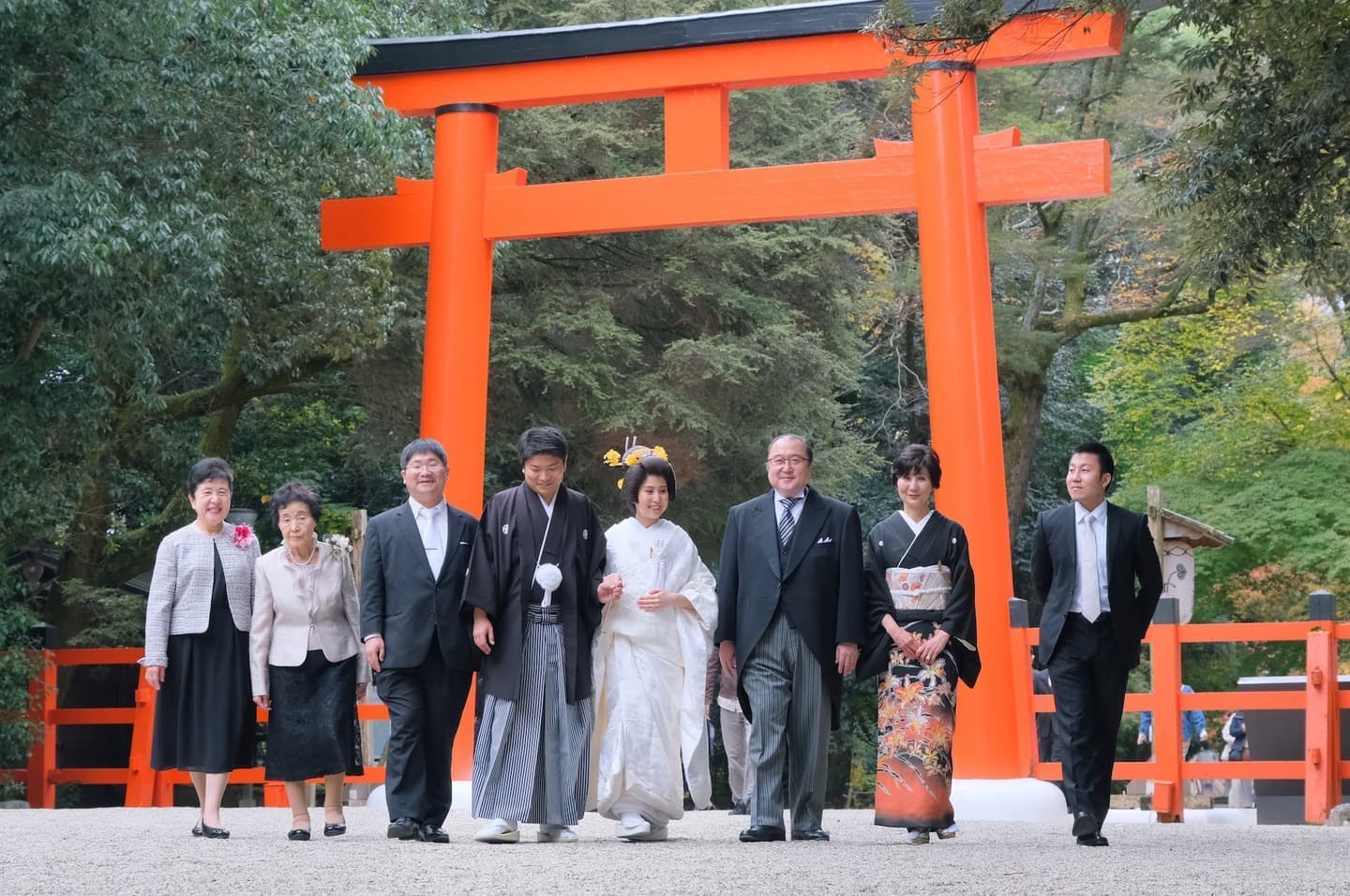 和装衣装で下鴨神社で結婚式の写真