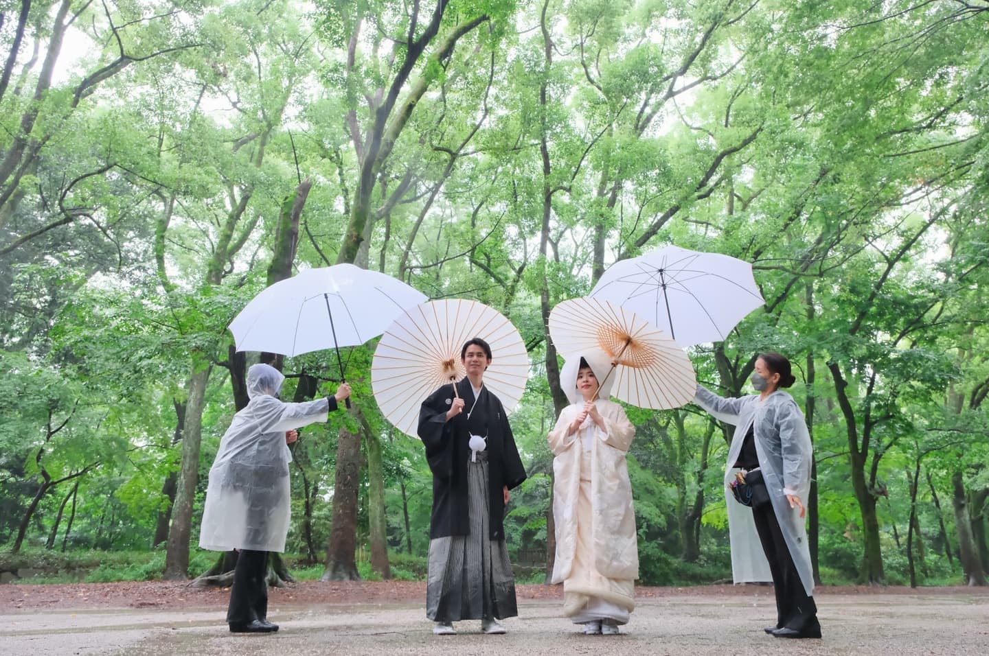 和装衣装で下鴨神社で結婚式の写真